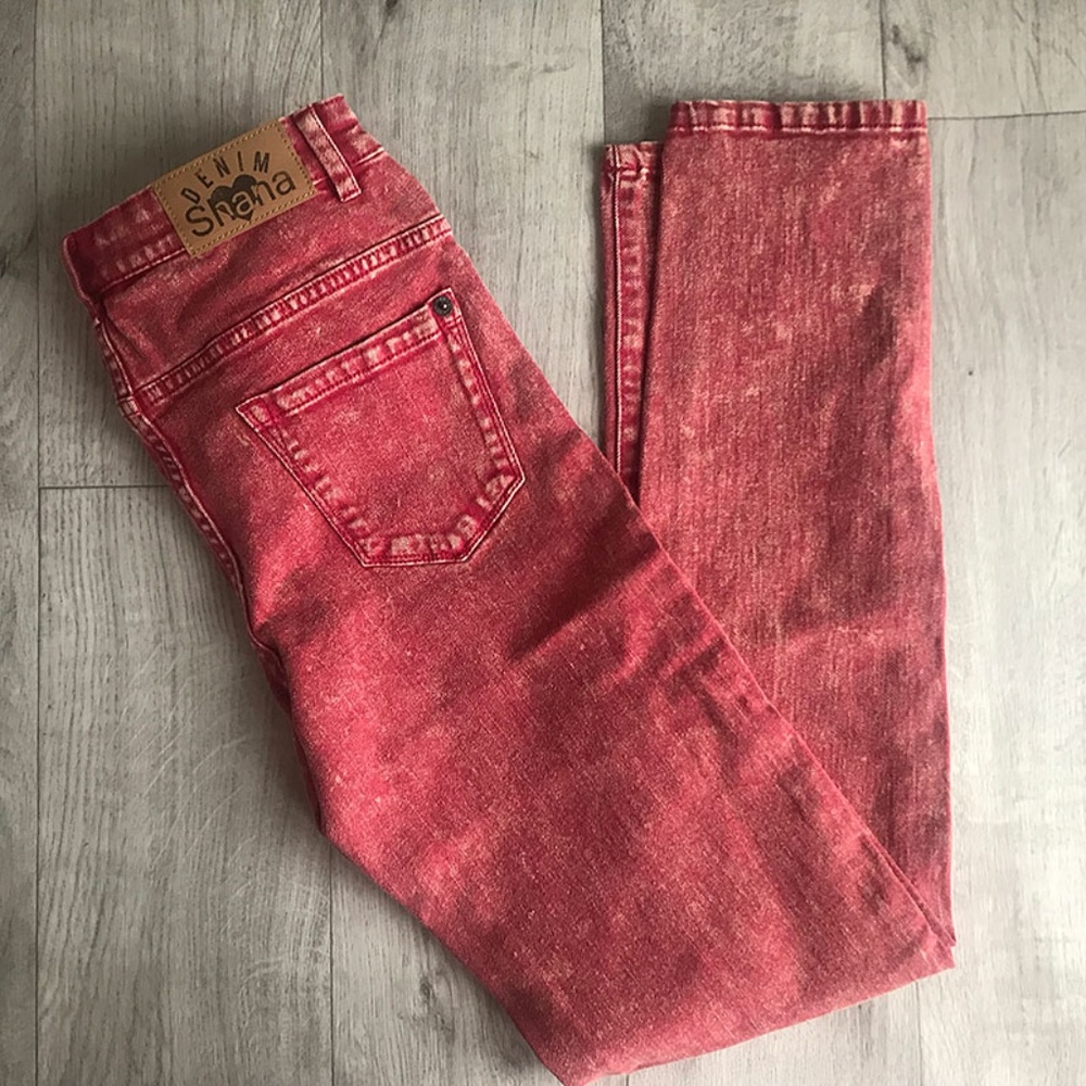 Shana Distressed/Faded Red Retro Stretch Jeans